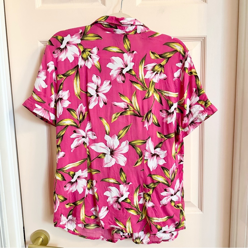 Pink basic editions Hawaiian button up - Picture 4 of 4